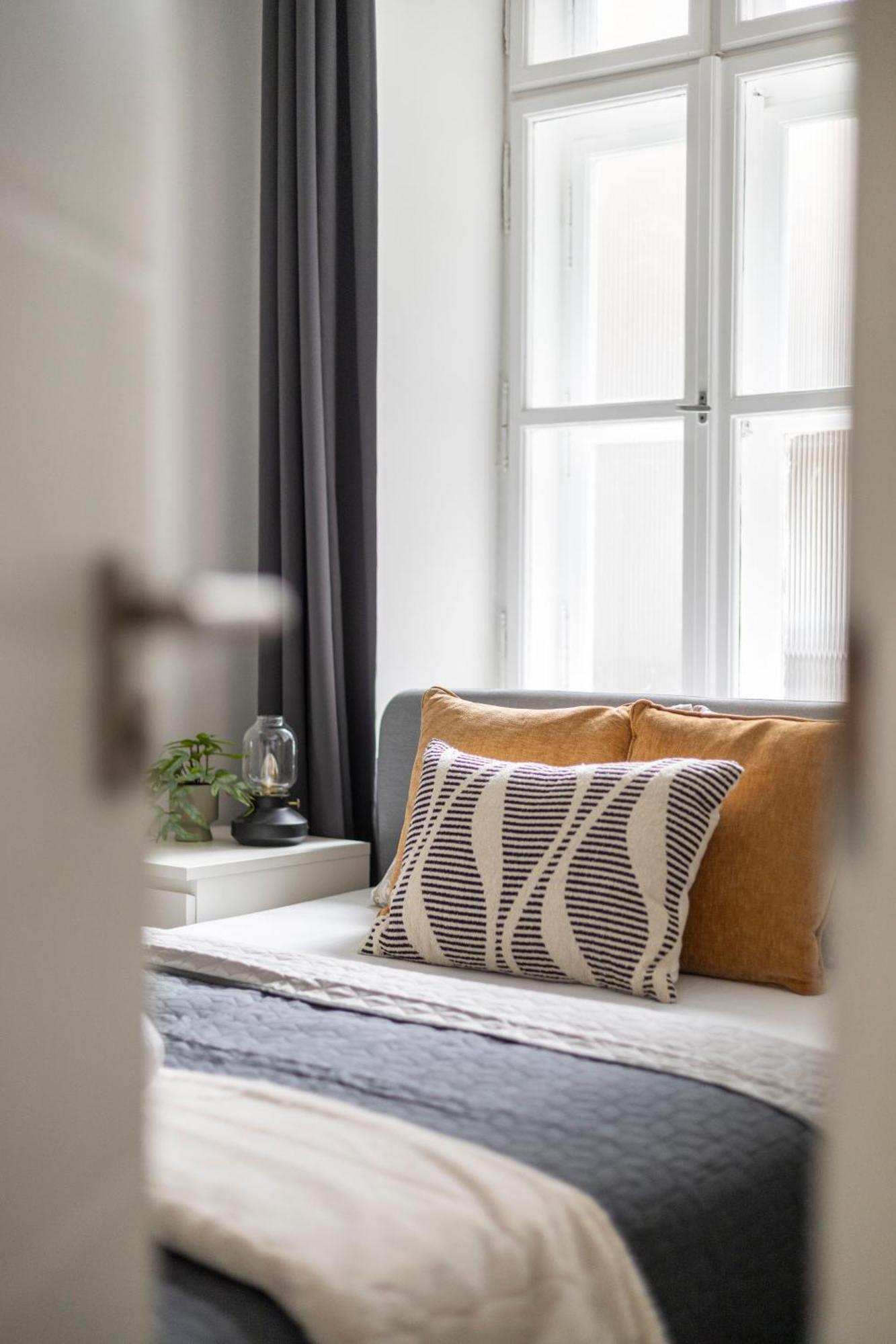 Charming & Cozy Central 1Bedrm Suites Budapesta Exterior foto